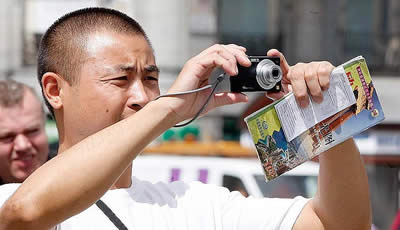 Los turistas chinos son los que más gastan en sus viajes