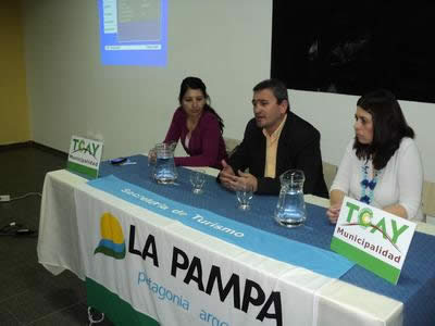 FOTO: Taller de Concientizaci&oacute;n Tur&iacute;stica en Toay